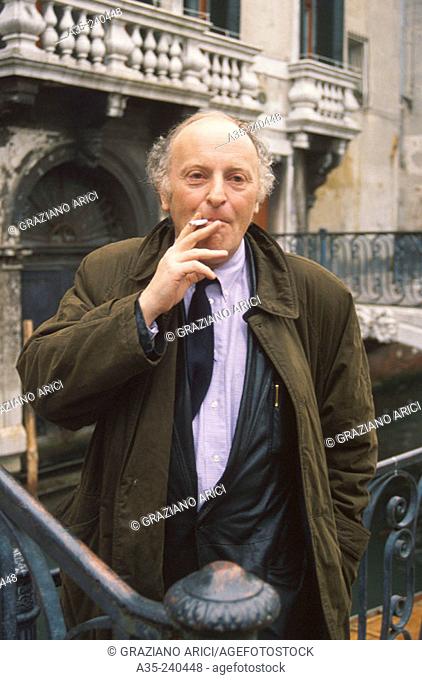 Joseph Brodsky (1940-1996), Russian-born American poet, Nobel Prize for Literature in 1987. Photographed in Venice in 1989