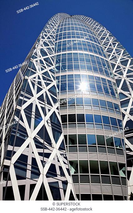 Low angle view of a building, Mode Gakuen Cocoon Tower, Shinjuku Ward, Tokyo, Japan