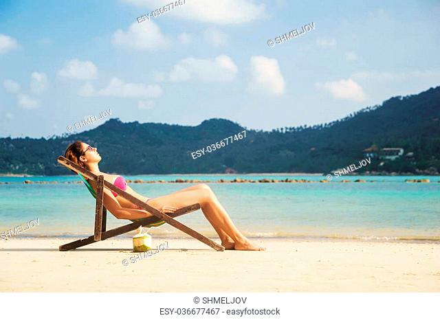 160042 Tanning Sunshine  Bikini Beauty Beach Sun bath Vitamin D LED Light Sign 