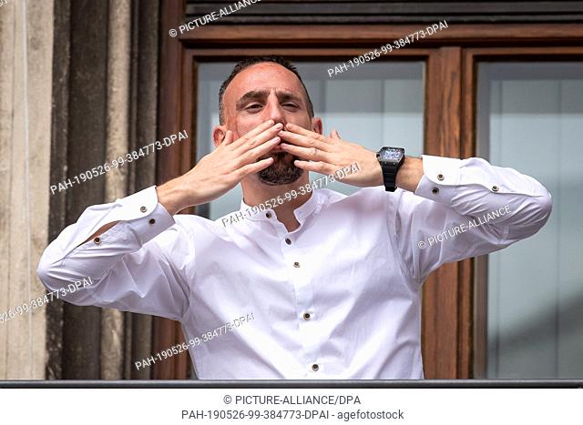 26 May 2019, Bavaria, Munich: Franck Ribéry says goodbye to the fans. The FC Bayern Munich team celebrates the German Football Championship and the DFB Cup...