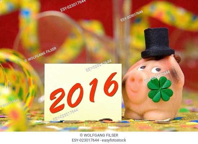 Neujahr 2016 mit Glücksschwein und Kleeblatt als Glücksbringer und Talisman