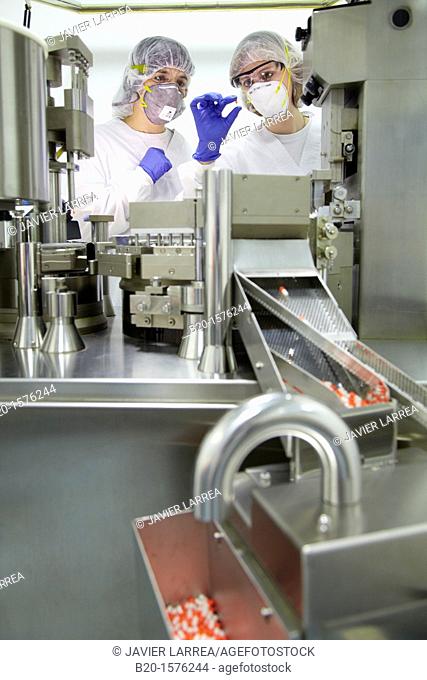 Performing technical controls during an encapsulation process, Encapsulating, Clean room, Pharmaceutical plant, Drug manufacturing plant, Research Center
