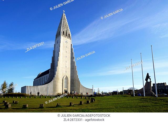 Iceland, Reykjavik, Hallgrimskirja (Hallgrim or Hallgrimur), the cathedral of Reykjavik, in concrete, it is 75m-high and among the tallest structures in Iceland