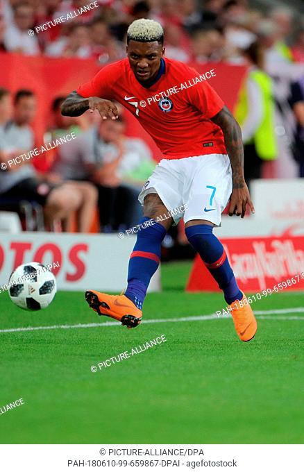 8 June 2018, Poznan, Poland: Soccer, Friendly Match Poland vs. Chile at the INEA Stadium Poznan: Junior Fernandes of Chile