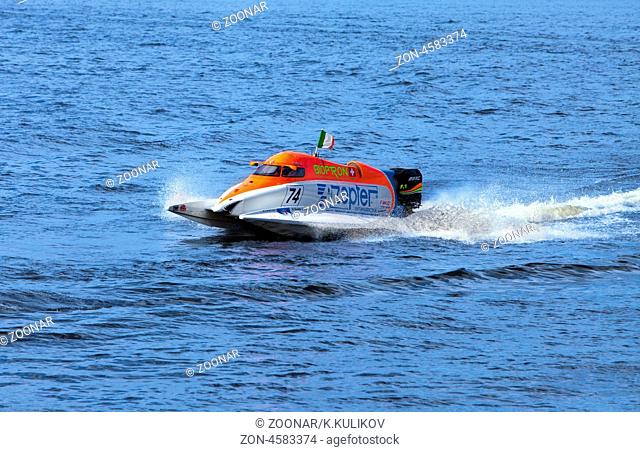 ST.PETERSBURG, RUSSIA - AUGUST 09: Bolide on water on line on Neva at Formula 1 Powerboat World Championship race on August 09, 2009 in St