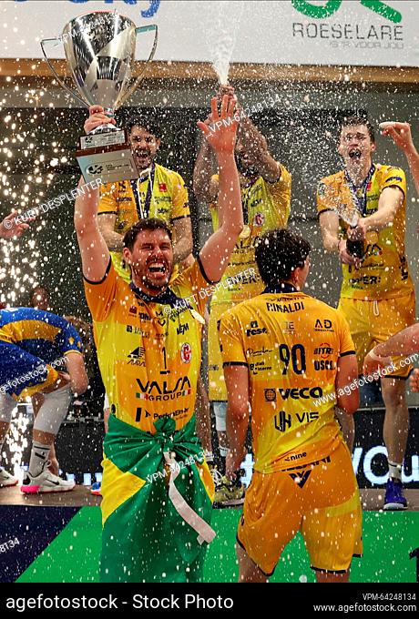 Modena's players celebrate after winning a volleyball match between Knack Roeselare and Modena, second leg of the final of the men's CEV Cup