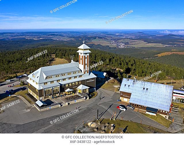 Fichtelberg Hotel, upper cable car station to the right, Mount Fichtelberg, Oberwiesenthal, Erzgebirge, Ore Mountains, Saxony, Germany