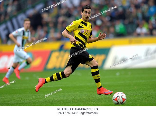 Dortmund's Henrikh Mkhitaryan in action during the BUndesliga soccer match Borussia Moenchengladbach vs Borussia Dortmund in Moenchengladbach, Germany