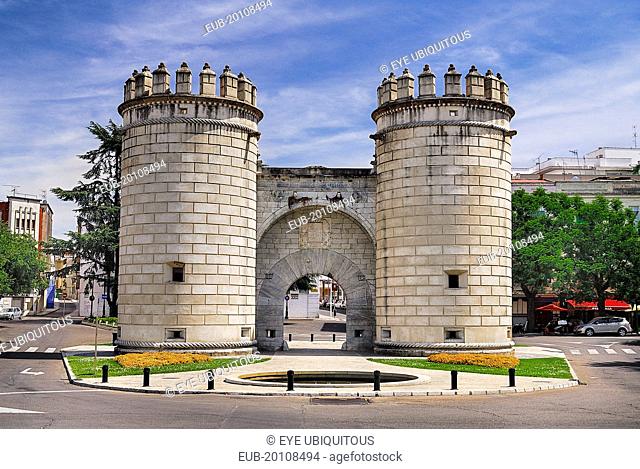 Puerta de Palmas monumental gateway
