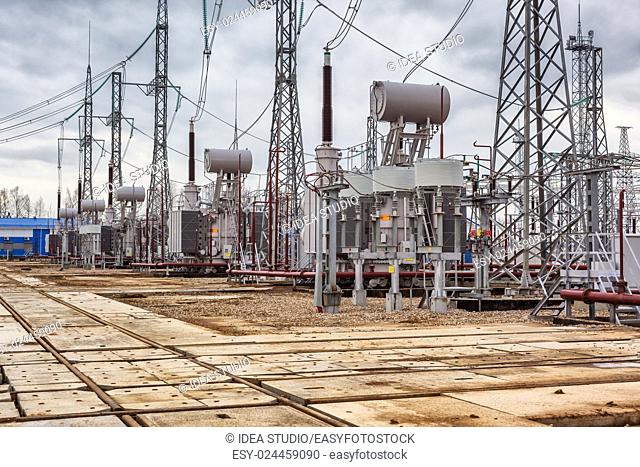 Electric power plant, power transmission line, industrial equipment