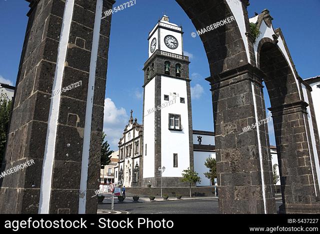 Church, Igreja Matriz de Sao Sebastiao, Portas da Cidade, Ponta Delgada, Sao Miguel, Azores, Portugal, old city gates, Europe