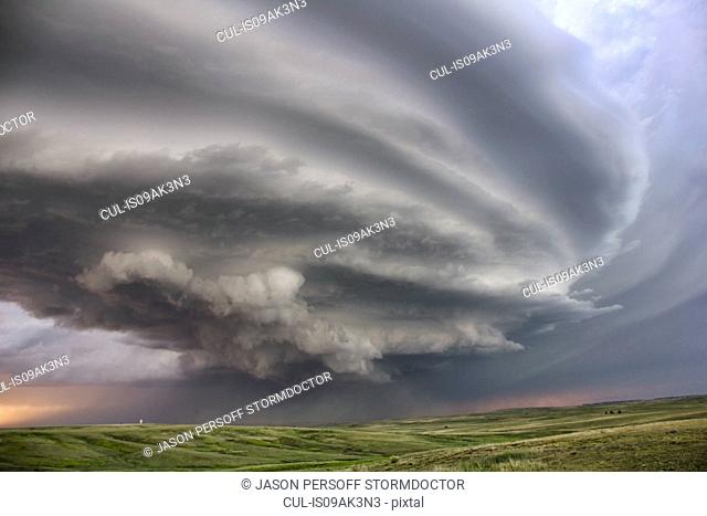 Anticyclonic supercell thunderstorm swirling over the plains, Deer Trail, Colorado, USA