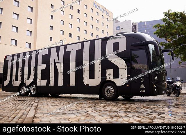 Seville, Spain. 18th, May 2023. The players of Juventus arrive near the stadium for the UEFA Europa League match between Sevilla FC and Juventus at Estadio...
