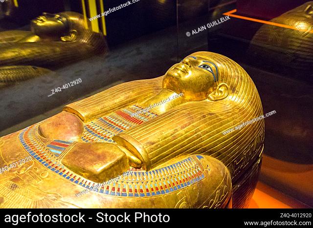 Egypt, Cairo, Egyptian Museum, from the tomb of Yuya and Thuya in Luxor : Mummy-shaped (second) coffin of Thuya