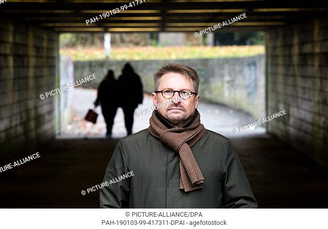 30 November 2018, Lower Saxony, Hannover: Carsten Schütte, profiler at the Lower Saxony State Criminal Police Office (LKA) and author