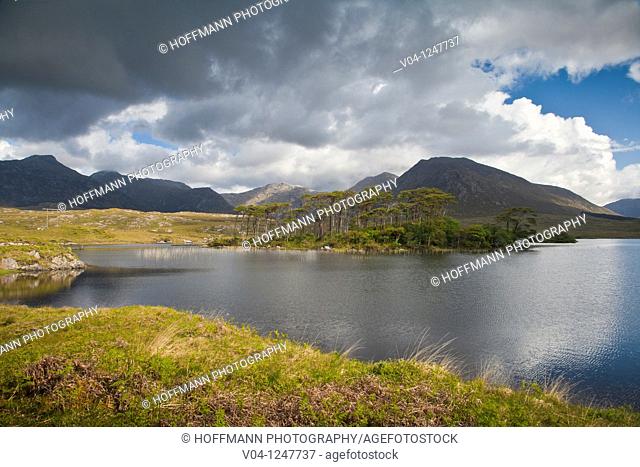Derryclare Lough and Benna Beola in County Galway, Ireland, Europe