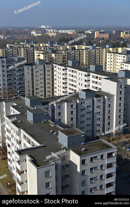 High-rise buildings, Magistratsweg, Rudolf-Wissel-Siedlung, Staaken, Spandau, Berlin, Germany, Europe