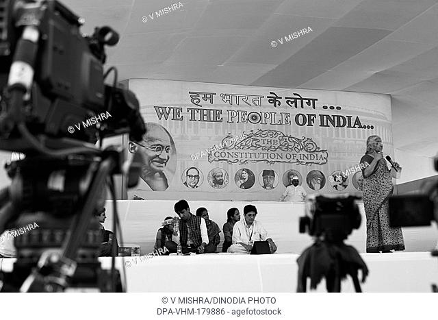 Medha Patkar Speech MMRDA Grounds Bandra Mumbai Maharashtra India Asia Dec 2011