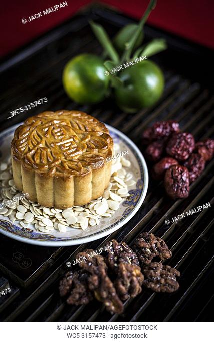 gourmet traditional chinese festive mooncake pastry dessert