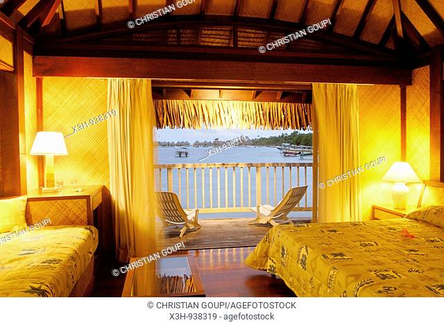 bungalows sur pilotis, hotel Maitai Polynesia, Bora-Bora, iles de la Societe, archipel de la Polynesie francaise, ocean pacifique sud Bora-Bora