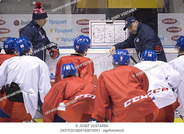 The coach of the Czech national ice-hockey team, Josef Jandac, right, has nominated 34 players for the upcoming Carlson Hockey Games