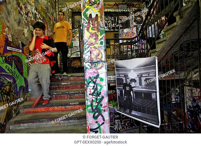 TACHELES, FORMER SQUAT, STANDARD-BEARER FOR THE POLTICO-ARTISTIC UNDERGROUND IN THE 1990S. THIS STORE FROM THE 1920S, 'SQUATTED' BY THIRTY-ODD ALTERNATIVE ART...