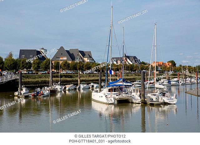 France, Région Hauts de France, Somme, Baie de Somme, Le Crotoy, Canal de la Maye, port de plaisance Photo Gilles Targat