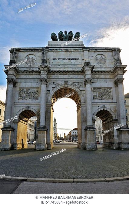 Victory Gate with Corinthian columns and quadriga, north side, Munich, Bavaria, Germany, Europe