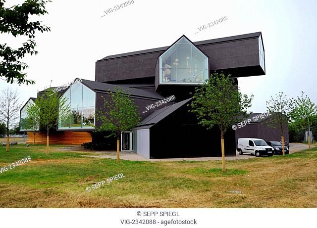 Germany, Weil am Rhein, 17.07.2010 NEW HOUSE FOR LUXURY FURNITURE The architect's office Herzog & de Meuron the company Vitra on the firm area into because on...