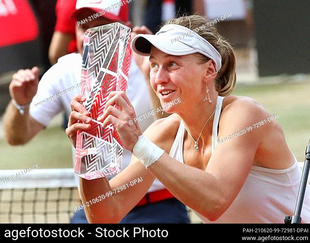 20 June 2021, Berlin: Tennis: WTA Tour, Singles, Final Samsonova (Russia) - Bencic (Switzerland) at Steffi Graf Stadium. Ludmilla Samsonova cheers after winning...