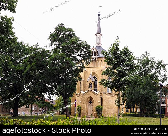 25 July 2020, Brandenburg, Potsdam: The Old Neuendorf Church in the Babelsberg district. In 1585 there was a half-timbered church here