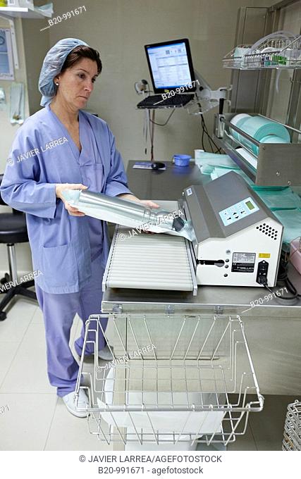 Sterile packaging of surgical instruments, sterilization. Hospital Policlinica Gipuzkoa, San Sebastian, Donostia, Euskadi, Spain
