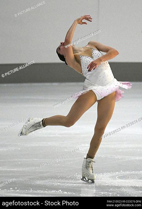 23 September 2021, Bavaria, Oberstdorf: Figure Skating: Challenger Series - Nebelhorn Trophy, Individual, Ladies, Short Program