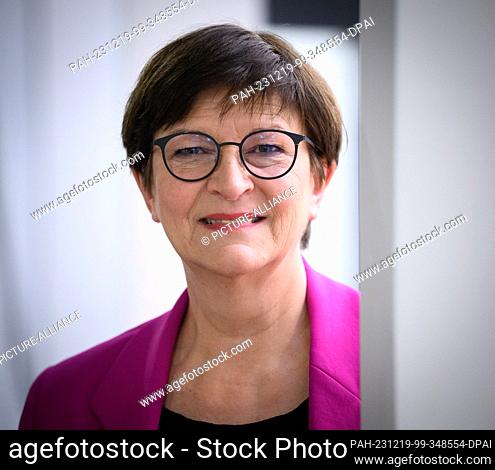 PRODUCTION - 19 December 2023, Berlin: Saskia Esken, leader of the SPD, stands in the news agency's Berlin newsroom after an interview with Deutsche...