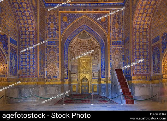 Gold decorated wall, Tella Kari Mosque, Rigestan, Samarkand, Uzbekistan, Tilya-Kori, gilded medrese, medrasa, Asia