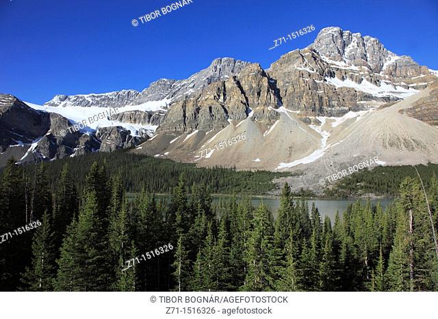 Canada, Alberta, Banff National Park, Crowfoot Glacier and Mountain, Bow Lake