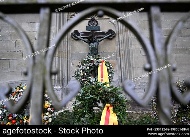 12 January 2023, Baden-Wuerttemberg, Salem: Funeral wreaths lie in front of the church before the start of the funeral service for Max Markgraf von Baden