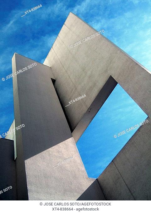 Modern architecture, MACBA (Barcelona Museum of Contemporary Art), architect: Richard Meier, Barcelona, Spain