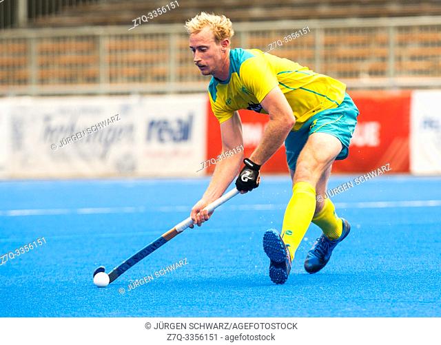 Krefeld, Germany, June 6 2019, hockey, men, FIH Pro League, Germany vs. Australia: Aran Zalewski (Australia) controls the ball