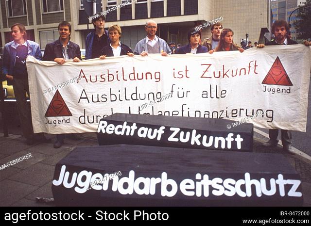 Siegen on 10 October 1985, Luwigsahafen on 14 December 1985, Dortmund on 11 December 1985 and 19 December 1985, The intention to amend section 116 on the right...