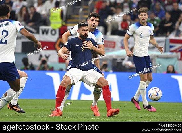 Harry MAGUIRE (ENG), action, duels versus Olivier GIROUD (FRA). Quarter finals, quarter finals, game 59, England (ENG) - France (FRA) 1-2 on December 10th, 2022
