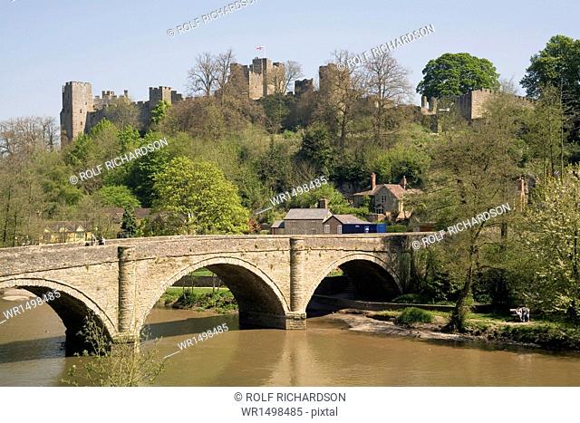 River Severn and Ludlow castle, Shropshire, England, United Kingdom, Europe