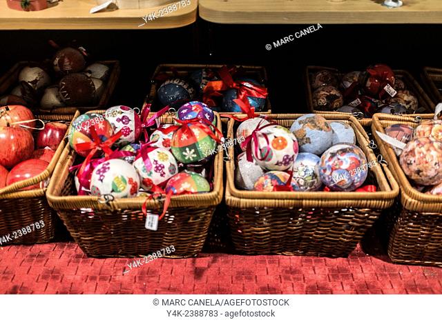 Europe, Germany, Berlin, Christmas decorations, balls, Christmas tree
