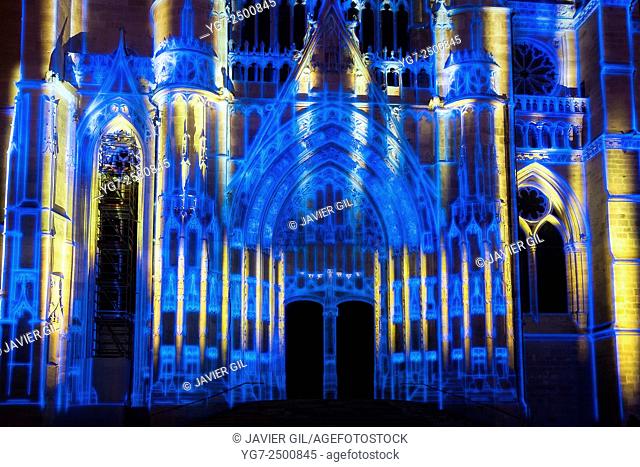 """""La Cathédrale Infinie"" spectacle in the cathedral of Beaubais, Oise, Picardie, France