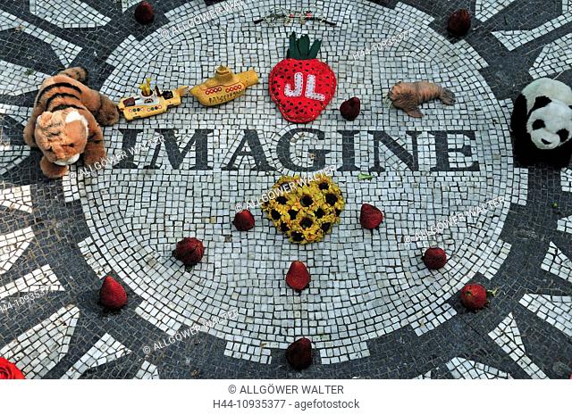 Decorated, memorial, Imagine, Lennon, John Lennon, Strawberry Fields, Central park, Manhattan, New York, town, city, USA, North America, America