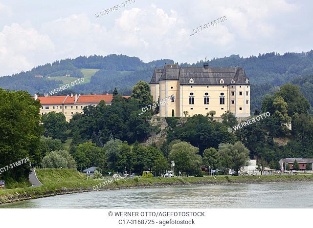 Grein an der Donau, Austria, Upper Austria, District Perg, Grein an der Donau, Muehlviertel, Strudengau, Greinburg Castle on the Hohenstein Hill above the...