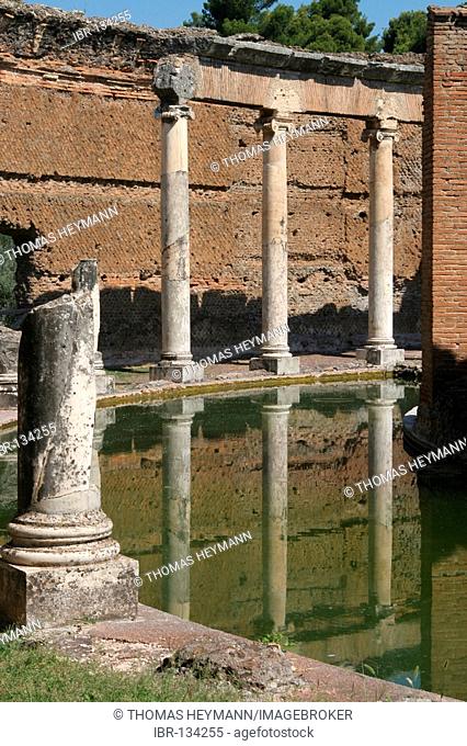 Villa Hadrian, Teatro marittimo, Tivoli, Latium, Italy