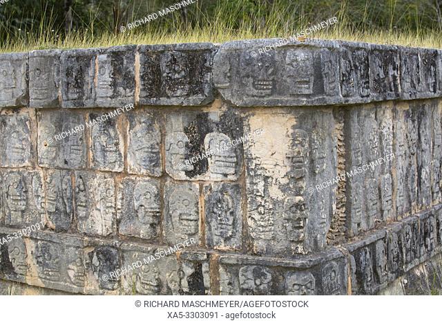 Platform of the Skulls (Tzompantli), Chichen Itza, UNESCO World Heritage Site, Yucatan, Mexico