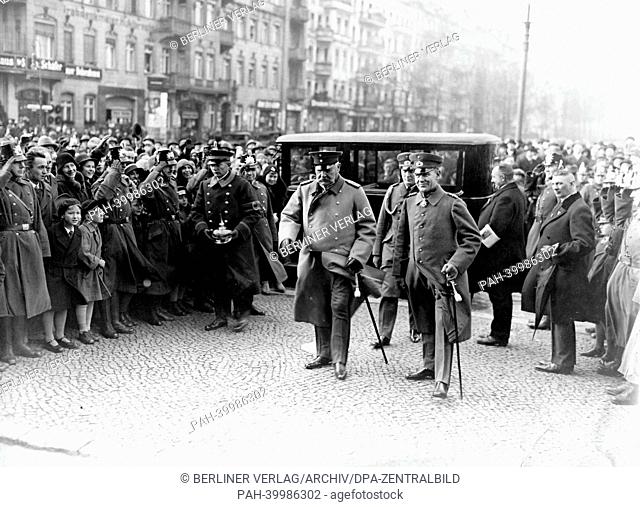 Rows of the Schutzpolizei of Berlin welcome Reich President Paul von Hindenburg in front of the Garrison Church in Berlin, Germany, on Totensonntag