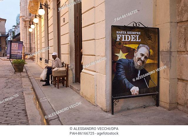 A poster of Fidel Castro can be seen at a house in Havanna, Cuba, 1 December 2016. The urn with the ashes of deceased revolutionary Fidel Castro is on its way...